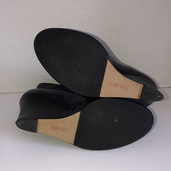 Vince Camuto Wedge Bottie - Picture 7 of 13